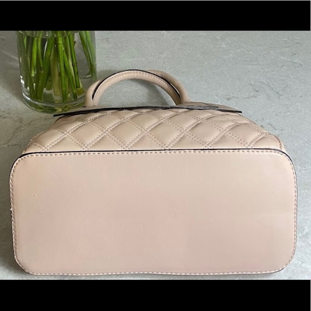 Guess Quilted Small Triple Compartment Crossbody - Picture 4 of 5